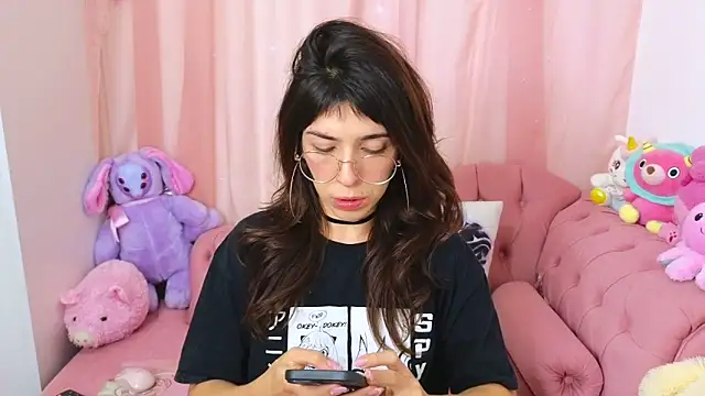 AuroraKatsy online show from 04/23/26, 09:16