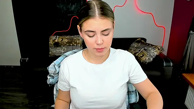 IsabellaBler online show from 09/14/25, 06:14