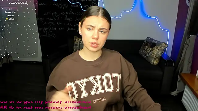 IsabellaBler online show from 11/10/25, 12:43