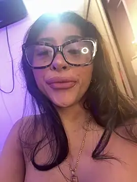 Snapshot of canela_10 chatting on 09/17/25, 06:04 canela 10 online show from 09/17/25, 06:04