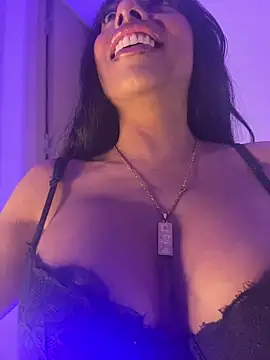 canela 10 online show from 10/25/25, 02:22