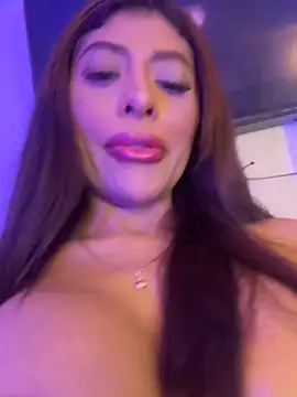 canela 10 online show from 02/05/26, 01:45