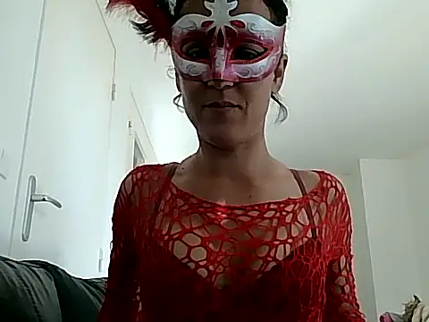 Masquegirlmysterious online show from 10/13/25, 11:56