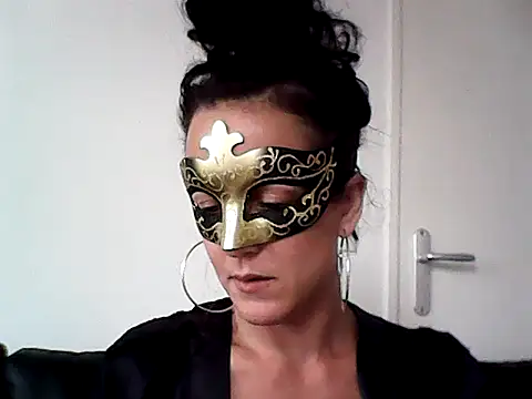 Masquegirlmysterious online show from 10/03/25, 12:17