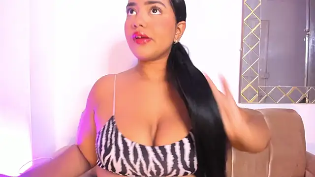Snapshot of sharlot_evans_ chatting on 04/24/26, 04:20 sharlot evans online show from 04/24/26, 04:20