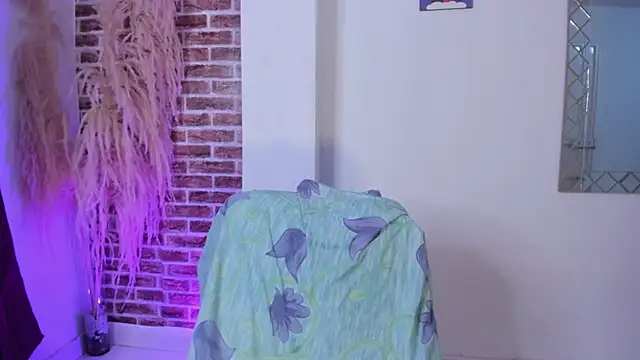 sharlot evans  online show from 03/03/26, 01:51