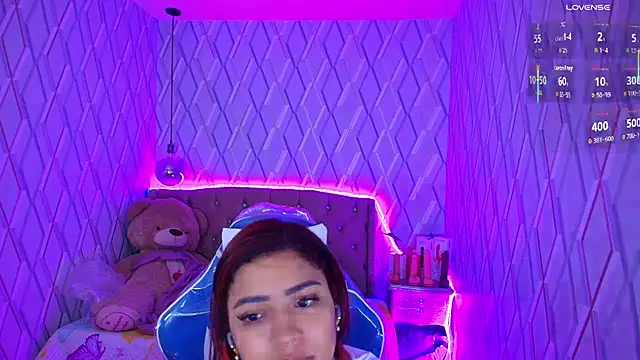 Snapshot of NicolleTaylor chatting on 09/24/25, 03:57 NicolleTaylor online show from 09/24/25, 03:57