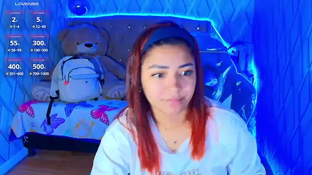 Snapshot of NicolleTaylor chatting on 11/07/25, 12:48 NicolleTaylor online show from 11/07/25, 12:48