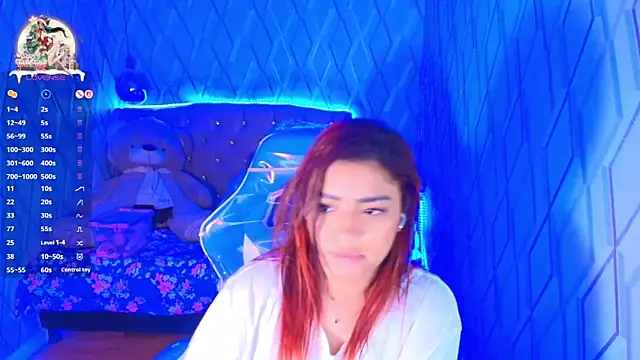 Snapshot of NicolleTaylor chatting on 11/18/25, 04:49 NicolleTaylor online show from 11/18/25, 04:49