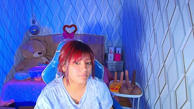 Snapshot of NicolleTaylor chatting on 02/04/26, 04:29 NicolleTaylor online show from 02/04/26, 04:29