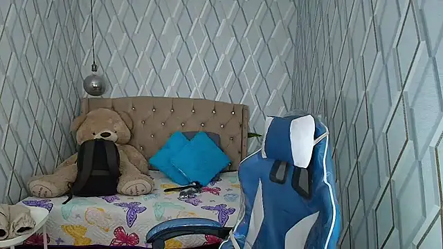 Snapshot of NicolleTaylor chatting on 02/27/26, 04:23 NicolleTaylor online show from 02/27/26, 04:23