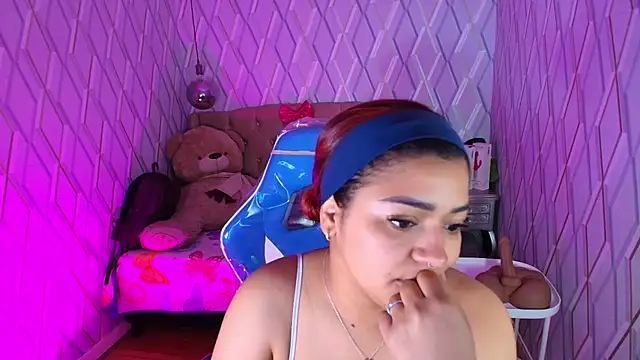 Snapshot of NicolleTaylor chatting on 01/14/26, 03:43 NicolleTaylor online show from 01/14/26, 03:43