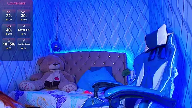 Snapshot of NicolleTaylor chatting on 11/11/25, 02:06 NicolleTaylor online show from 11/11/25, 02:06