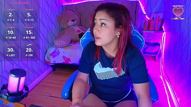 Snapshot of NicolleTaylor chatting on 09/27/25, 03:01 NicolleTaylor online show from 09/27/25, 03:01