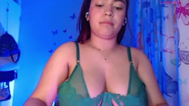 NicolleTaylor online show from 04/14/26, 12:04