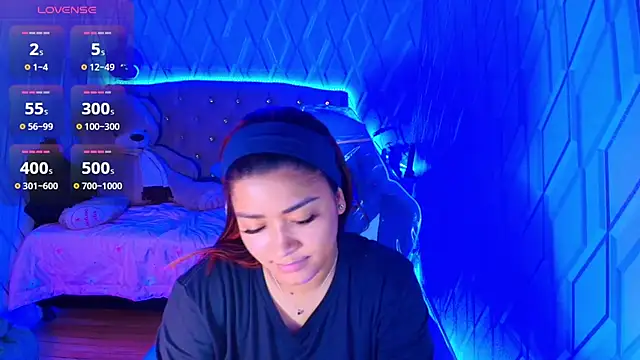 Snapshot of NicolleTaylor chatting on 11/20/25, 03:51 NicolleTaylor online show from 11/20/25, 03:51