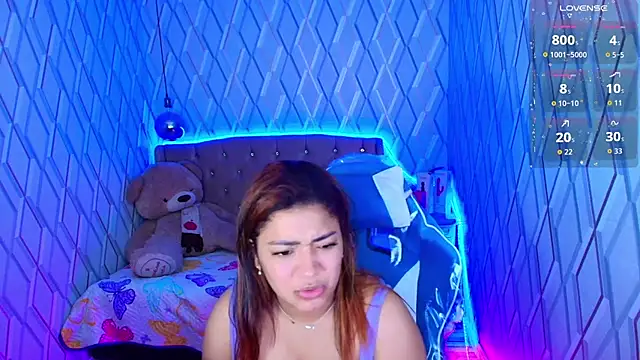 Snapshot of NicolleTaylor chatting on 10/22/25, 02:44 NicolleTaylor online show from 10/22/25, 02:44