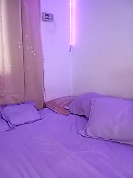 Snapshot of Isabella_Du chatting on 11/09/25, 04:33 Isabella Du online show from 11/09/25, 04:33