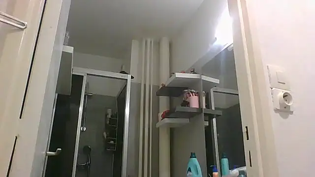 Linaluxa online show from 01/13/26, 06:45