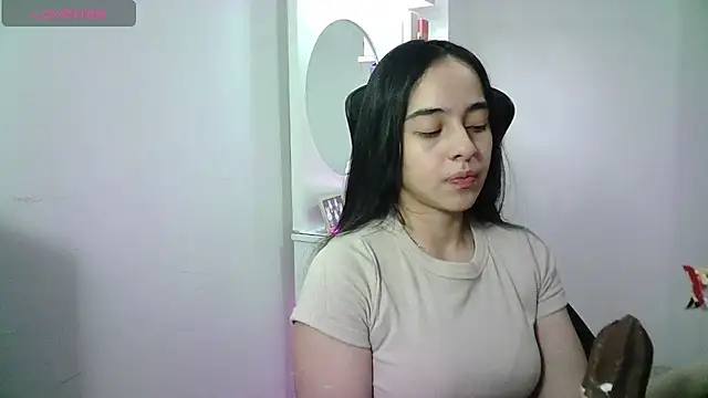 Snapshot of aineangeel chatting on 07/18/26, 11:35 aineangeel online show from 07/18/26, 11:35