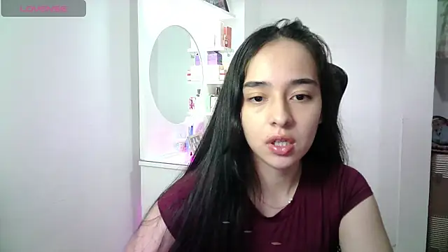 Snapshot of aineangeel chatting on 07/05/26, 11:55 aineangeel online show from 07/05/26, 11:55