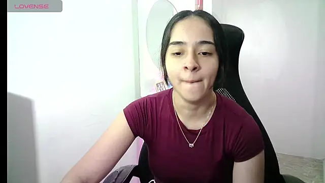 Snapshot of aineangeel chatting on 06/27/26, 12:16 aineangeel online show from 06/27/26, 12:16