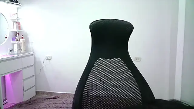 aineangeel online show from 12/20/25, 12:02