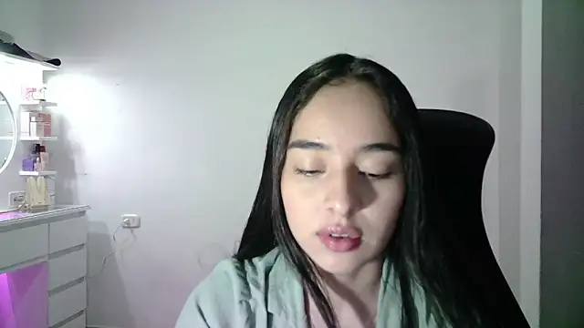 aineangeel online show from 11/18/25, 12:15