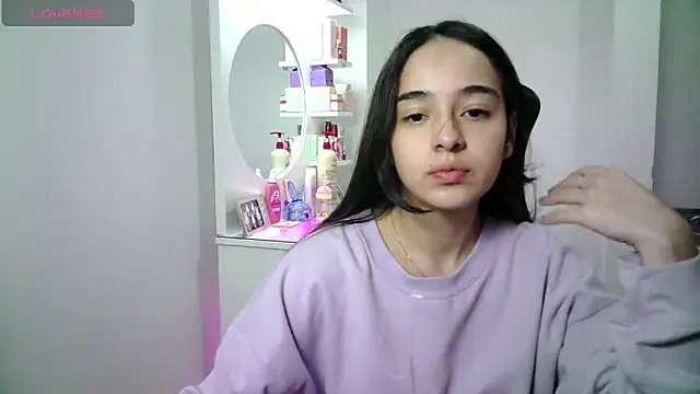 Snapshot of aineangeel chatting on 06/14/26, 12:07 aineangeel online show from 06/14/26, 12:07