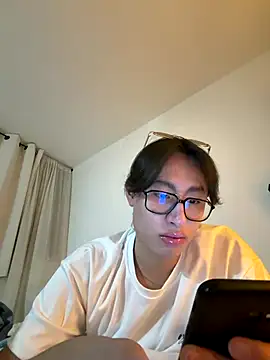 SrLuis18 online show from 12/21/25, 04:36