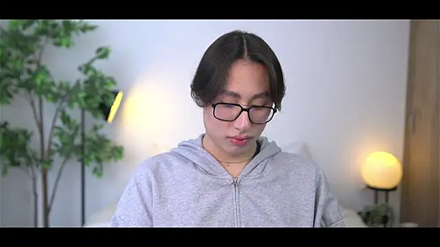 Snapshot of SrLuis18 chatting on 01/08/26, 06:47 SrLuis18 online show from 01/08/26, 06:47