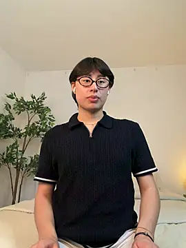 Snapshot of SrLuis18 chatting on 05/23/26, 10:53 SrLuis18 online show from 05/23/26, 10:53