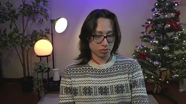 Snapshot of SrLuis18 chatting on 12/25/24, 12:48 SrLuis18 online show from 12/25/24, 12:48