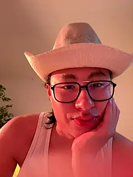 SrLuis18 online show from 11/07/25, 03:00