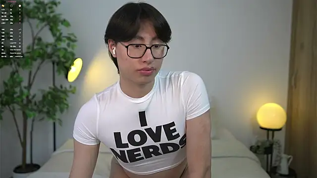 SrLuis18 online show from 03/21/26, 01:26