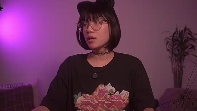 meganmei666 online show from 10/13/25, 02:02
