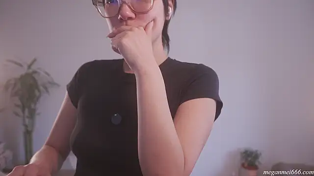 meganmei666 online show from 04/15/26, 07:58