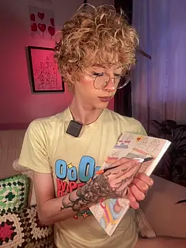 lyamthommpson online show from 04/05/26, 07:53