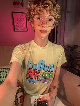 lyamthommpson online show from 04/15/26, 01:00