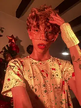 Snapshot of lyamthommpson chatting on 12/15/25, 07:41 lyamthommpson online show from 12/15/25, 07:41