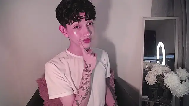 Snapshot of lyamthommpson chatting on 02/08/25, 04:14 lyamthommpson online show from 02/08/25, 04:14