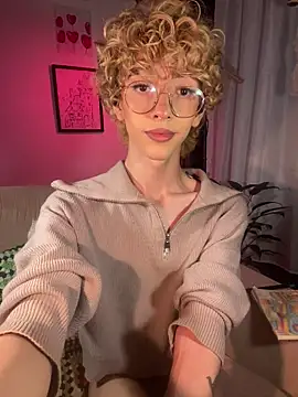 lyamthommpson online show from 04/14/26, 02:27