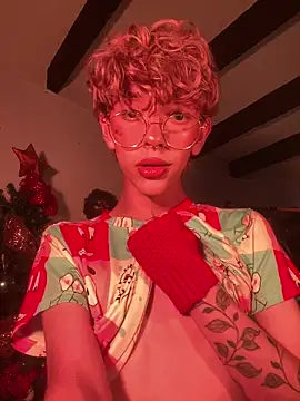 Snapshot of lyamthommpson chatting on 12/16/25, 08:57 lyamthommpson online show from 12/16/25, 08:57