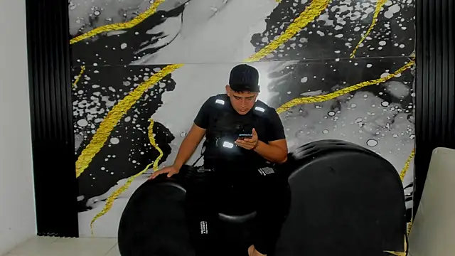 sweethot    online show from 09/25/25, 02:23