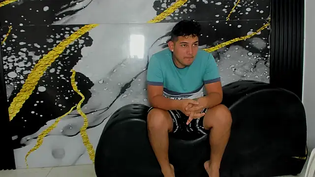 sweethot    online show from 10/03/25, 01:45