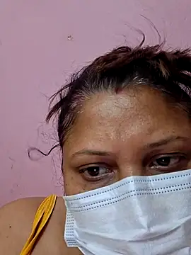 Snapshot of kunjan789 chatting on 10/17/25, 02:37 kunjan789 online show from 10/17/25, 02:37