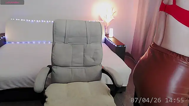 Kira Winner online show from 04/07/26, 11:56