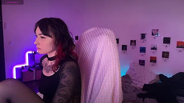 deadlysweet online show from 02/23/26, 04:51