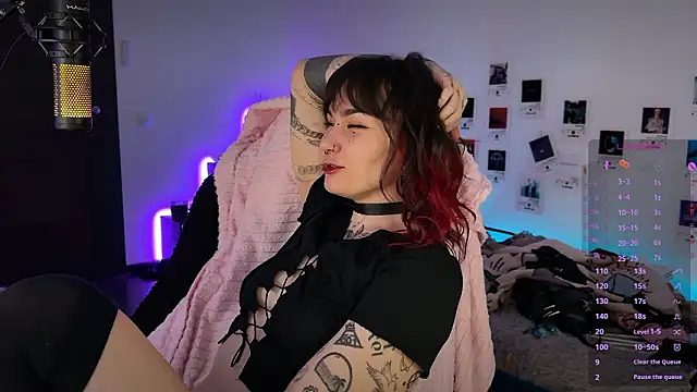 deadlysweet online show from 02/13/26, 02:44