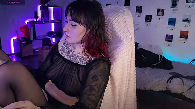 deadlysweet online show from 02/19/26, 05:37